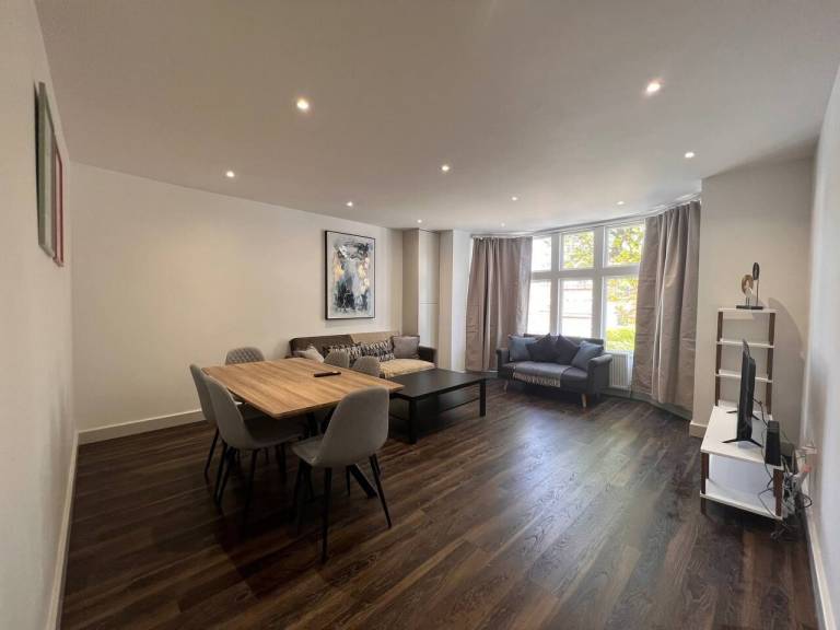 Apartment Hendon