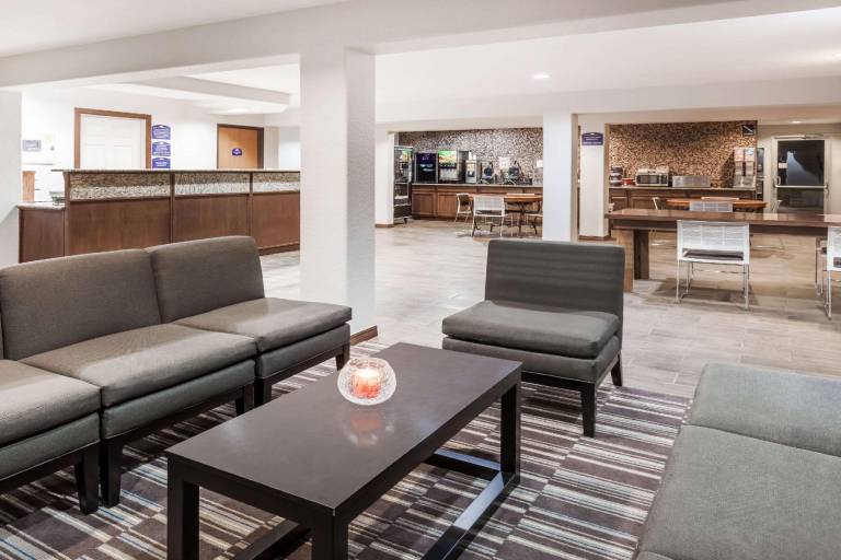 Microtel Inn & Suites by Wyndham Ardmore — photo 2