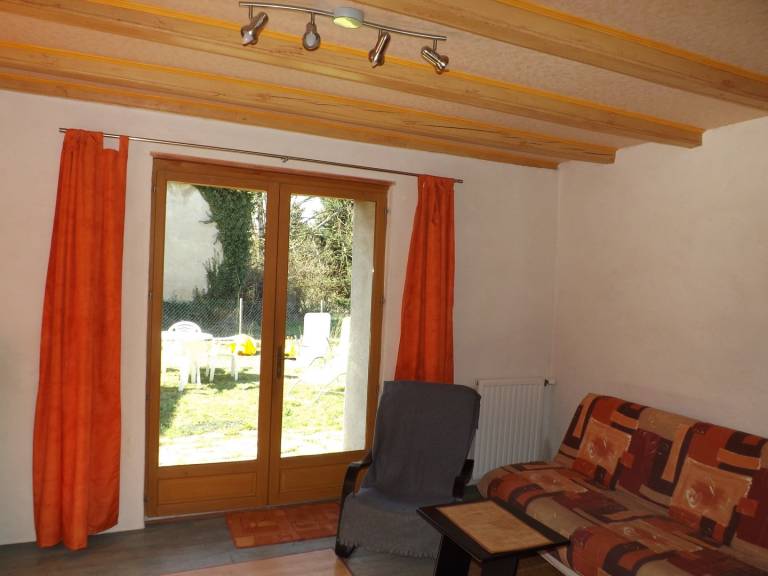 House with garden & barbeque | Garden view — photo 4