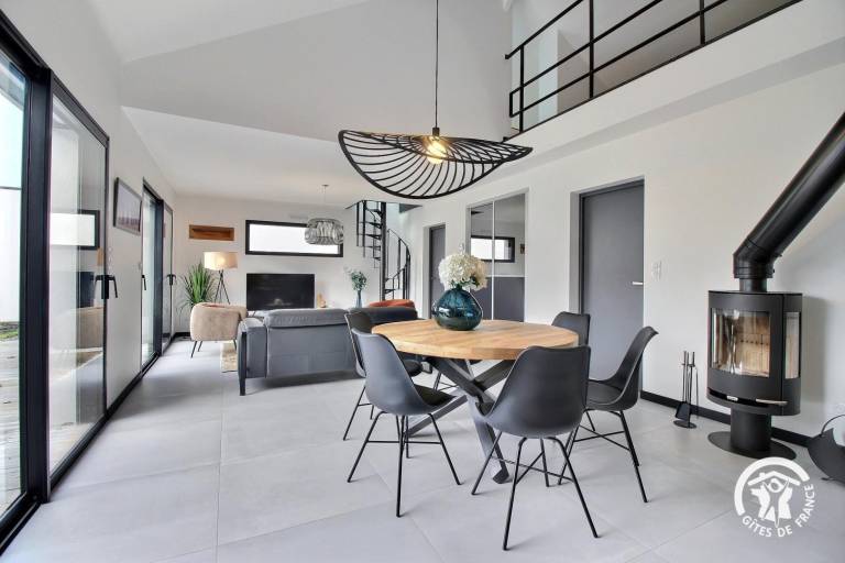Gite with patio, barbeque & yard | Pets are welcome — photo 4