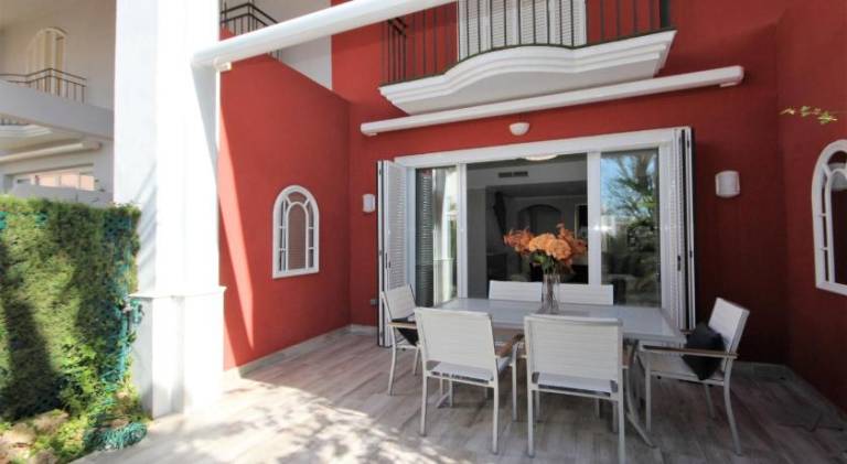 Rental apartment with private pool, yard & terrace — photo 3