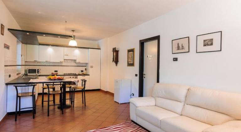Holiday apartment with 2 rooms for 4 persons — photo 2