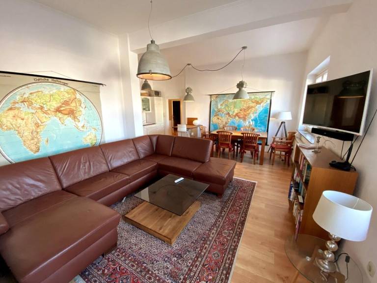 Rental apartment with yard — photo 2