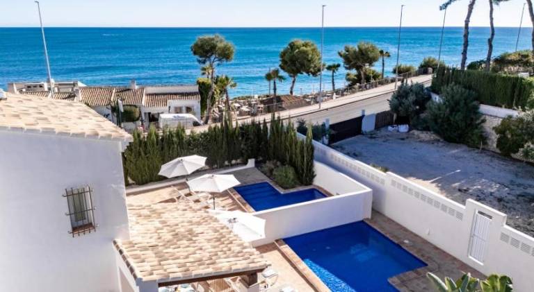 Villa with pool in Mora