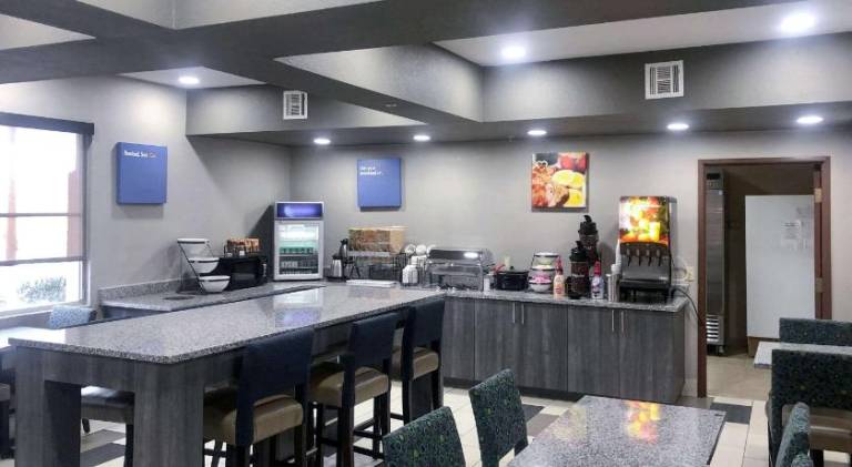 Comfort Inn Owasso - Tulsa — photo 3