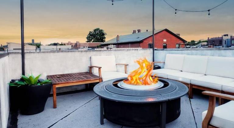 Fully equipped nice house with barbeque & terrace | Perfect for remote work | Pets allowed in Philadelphia, PA
