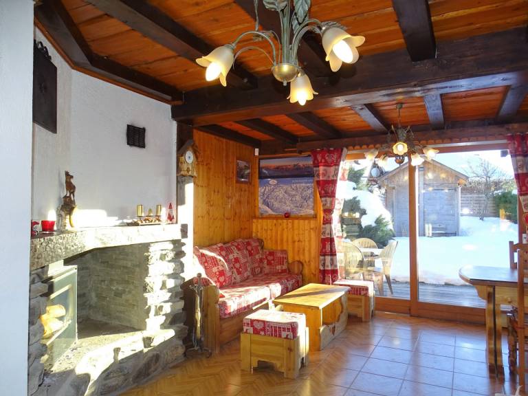 Spacious chalet in Les Gets with fireplace, WiFi and pets allowed — photo 3