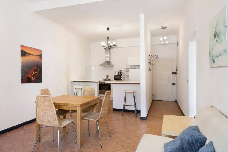 Holiday apartment with 2 rooms for 6 persons — photo 3