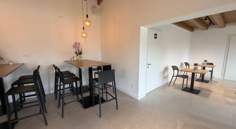 B-Village Bar and Rooms — photo 5