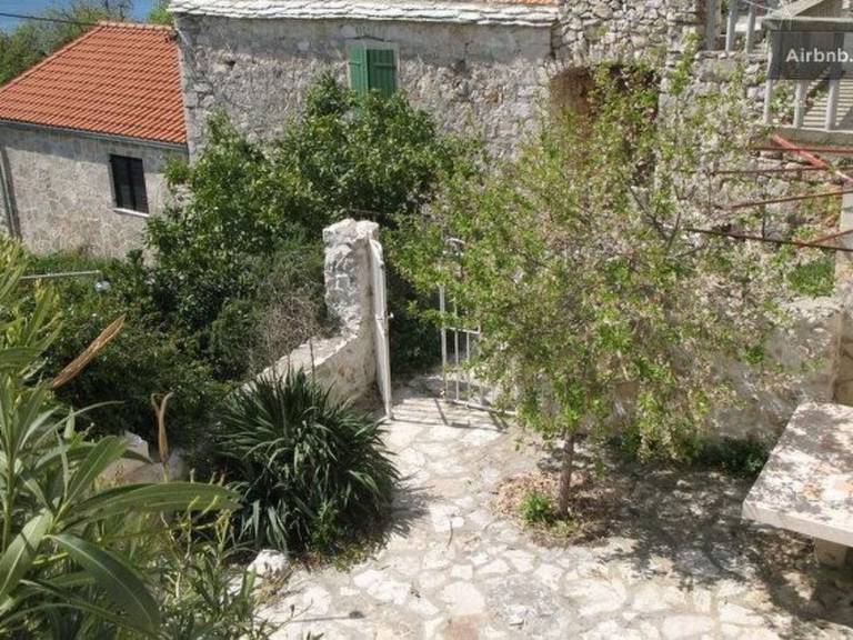 Ferienwohnung in Zavala für max. 3 Personen Ferienwohnung in Zavala für max. 3 Personen