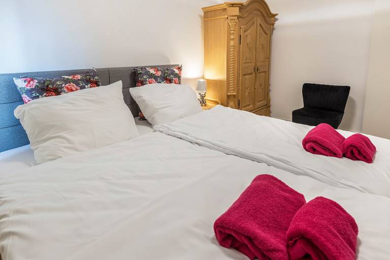 Family-friendly pleasant apartment with hot tub, terrace & BBQ | City view | Pets allowed — photo 3