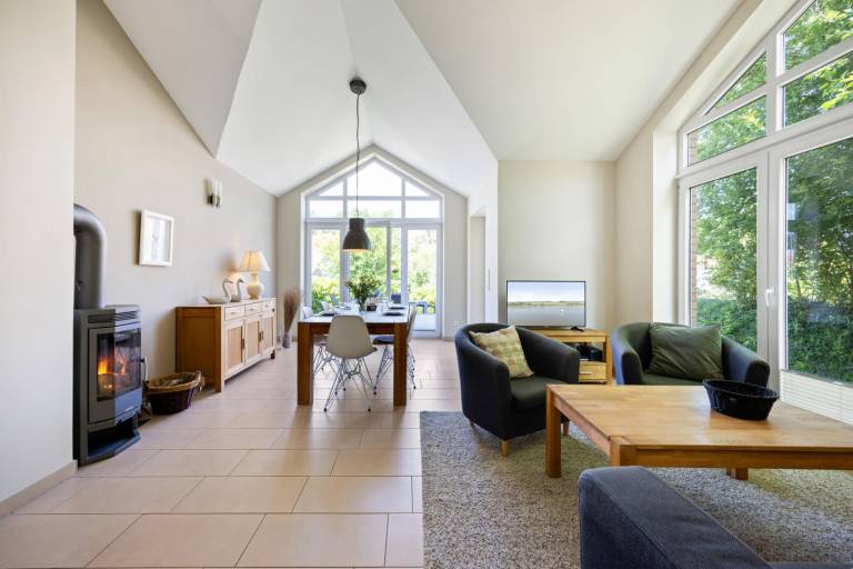 Fully equipped charming house with patio, jacuzzi & grill | Good for workation | Dogs allowed — photo 2