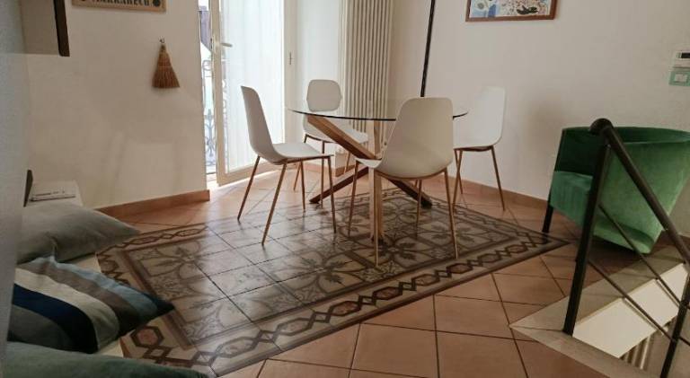 Vacation home with 2 rooms for 5 persons in Bari