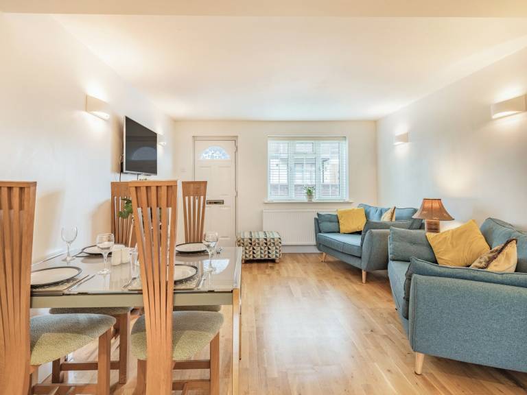 Cottage Ringwood