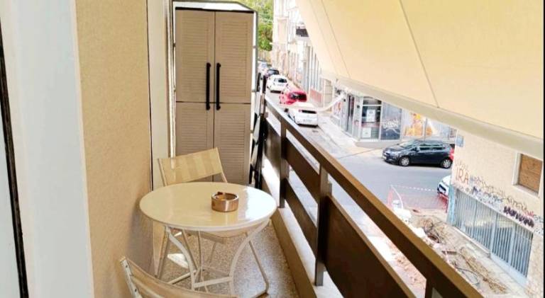 Wonderful apartment with patio | Close to Acropolis of Athens | Suitable for remote work | Pets are welcome — photo 3