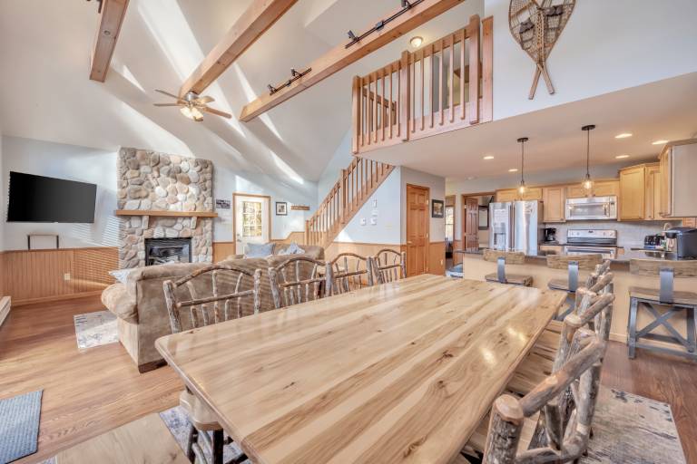 Red Rock by PMR, 6BR, Ski Slope Views, Dog Friendly, EV Charger, Sleeps 20 — photo 4