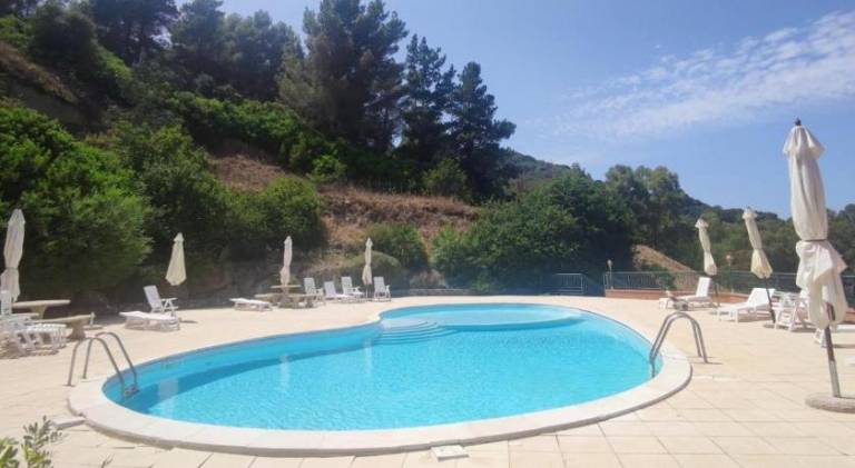 Lovely rental apartment with terrace, grill & pool | Pets are welcome — photo 3
