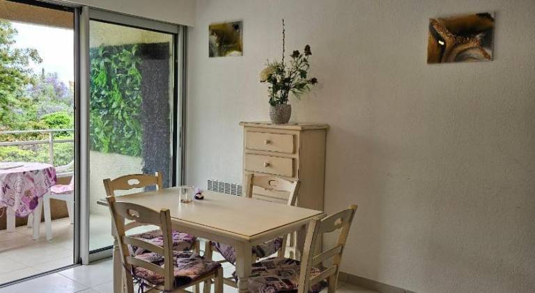 Holiday apartment | Close to the beach | Pet-friendly in Le Lavandou