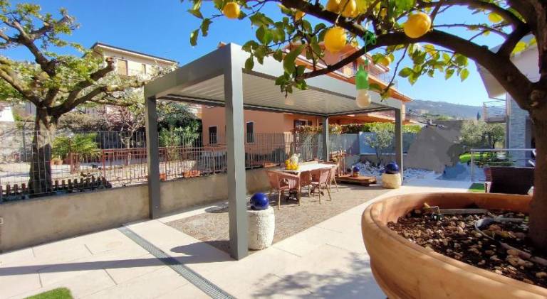 Fully equipped rental apartment with garden & patio | Beach nearby | Pets allowed — photo 3