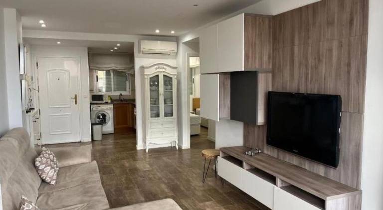 Fully equipped holiday apartment with private pool, patio & yard | Next to the beach | Pets allowed in Oropesa del Mar
