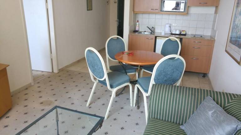 Holiday apartment with terrace & pool | Perfect for remote work — photo 4