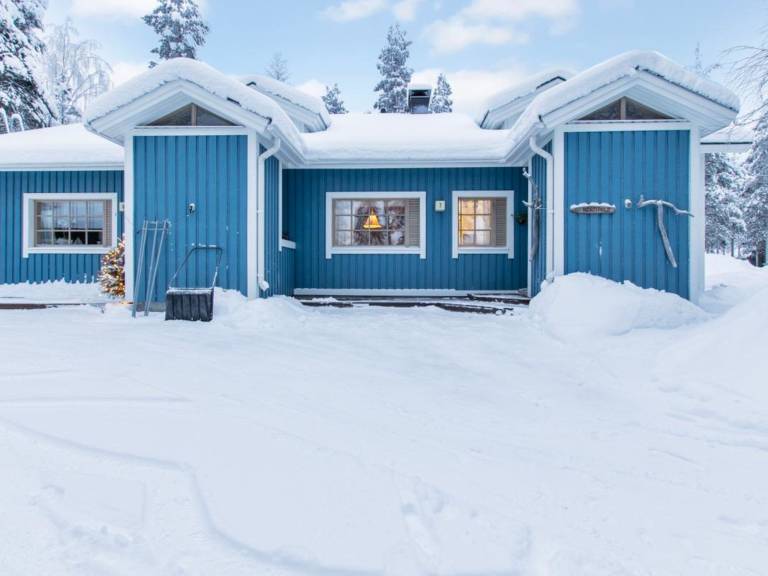 Vacation home with sauna | Pets are welcome — photo 2