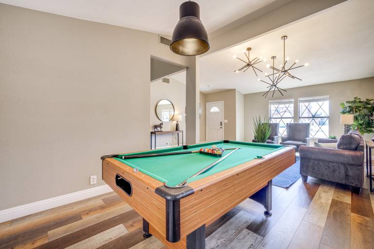 Golf, Shop & Explore: Sleek Getaway in Henderson! — photo 2
