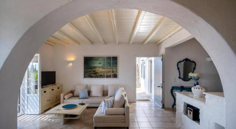 Amazing sea view luxury villa for 6 guests in Paros