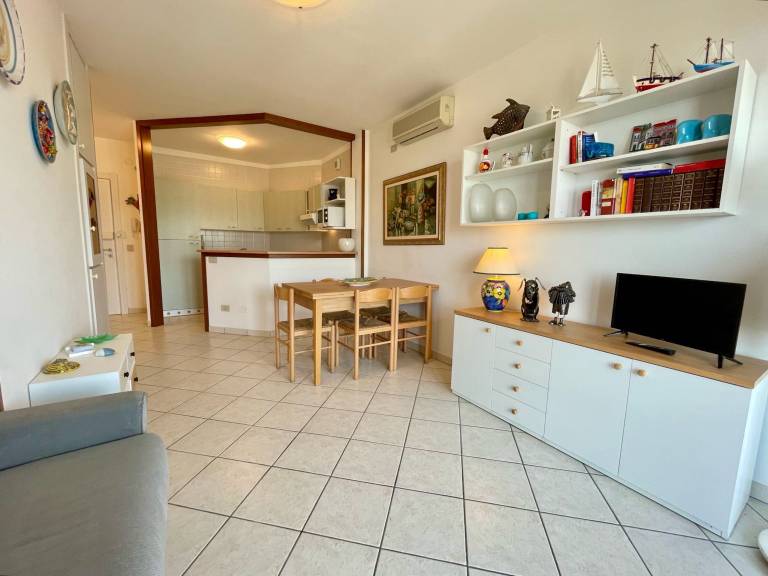 Rental apartment with pool | City view — photo 3