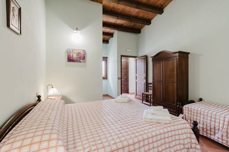 Agriturismo Ponte Calatrasi Room 'Relax 15' with shared pool, Wi-Fi and air conditioning — photo 5