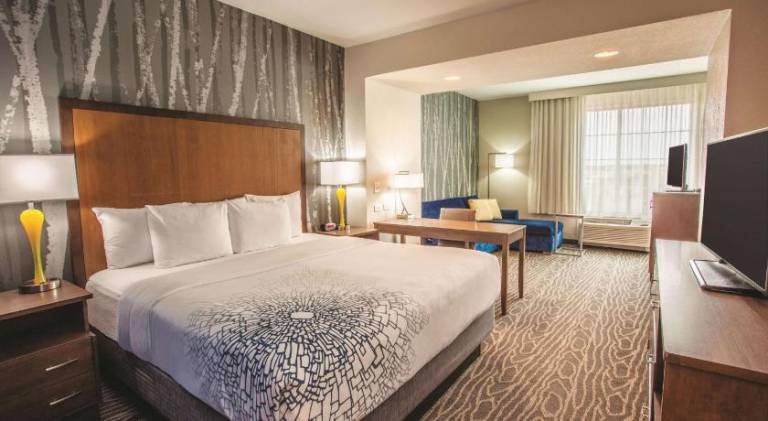 La Quinta Inn & Suites by Wyndham Duluth — photo 2