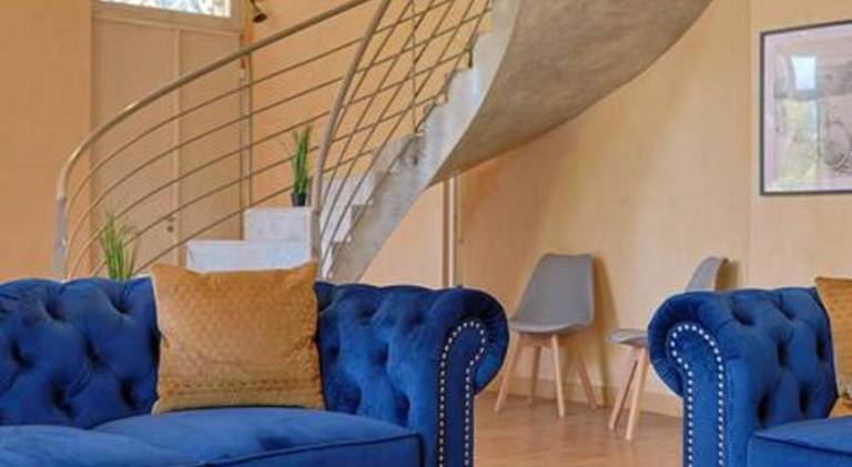 Villa with 5 rooms for 11 persons — photo 3