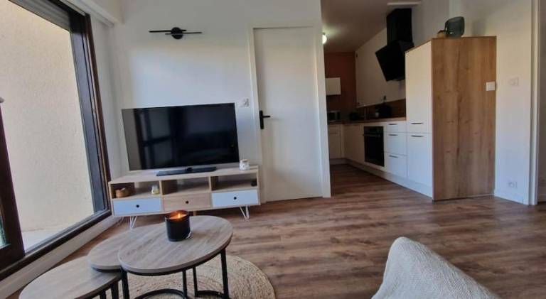 Apartment with 1 room for 4 persons — photo 2