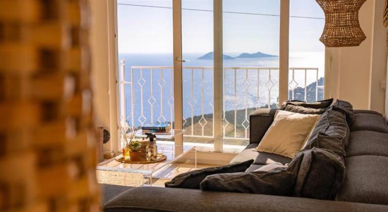 Rental apartment with garden, patio & private pool in Antalya