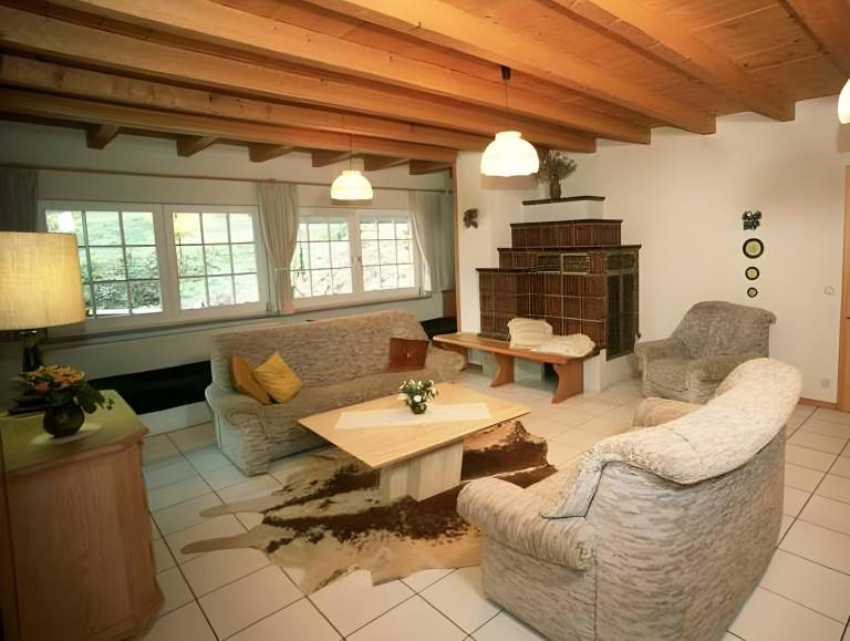 Serviced apartment with garden, BBQ & patio — photo 4