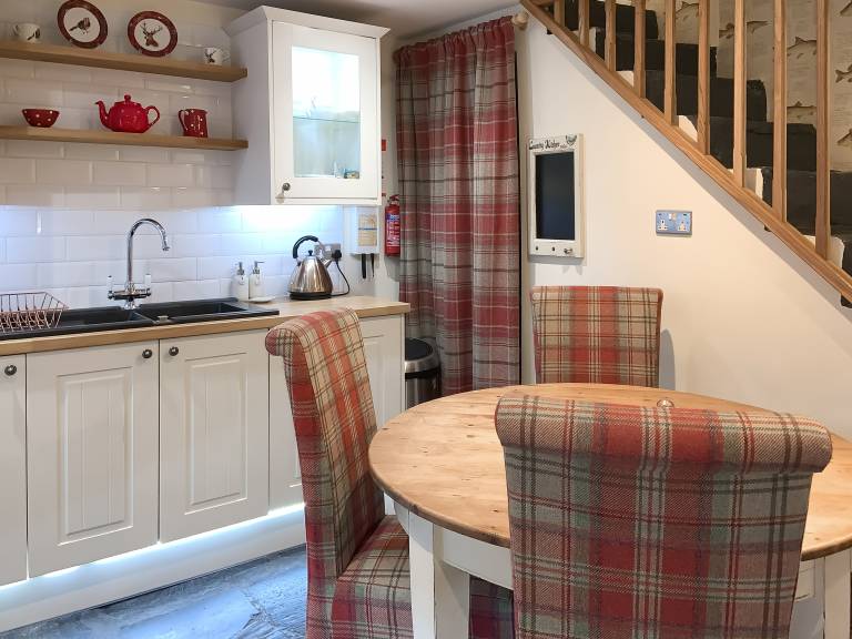 Family-oriented cottage with garden | River view | Dogs allowed — photo 3