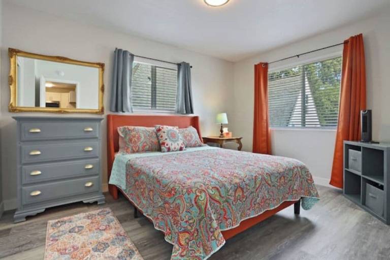 Apartment Colonial Heights