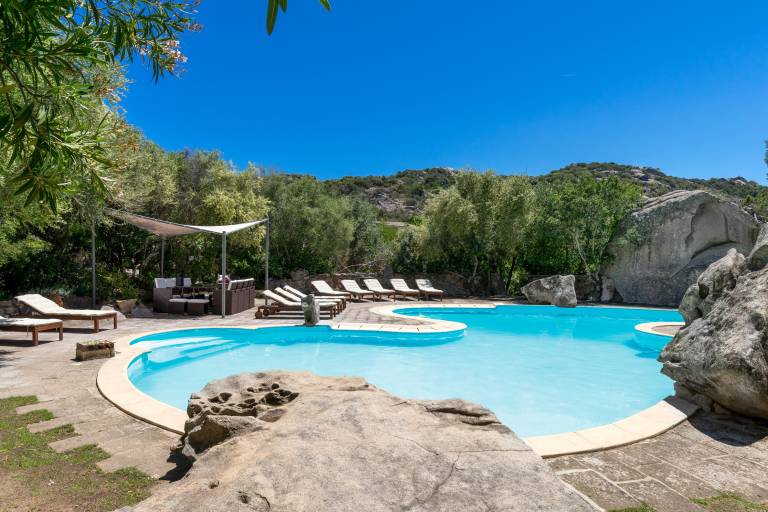 Villa with patio, pool & garden | Mountain view in Olbia