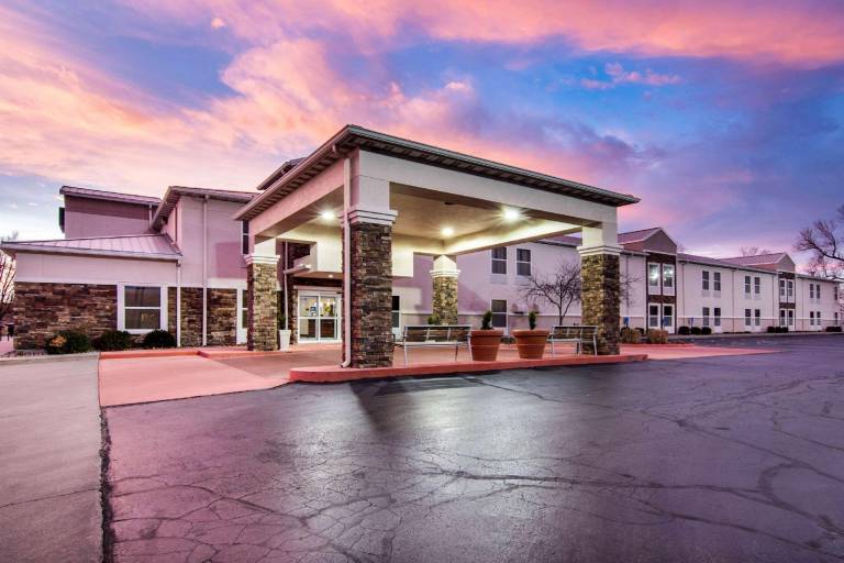 Comfort Inn & Suites Junction City - near Fort Riley in Junction City, KS