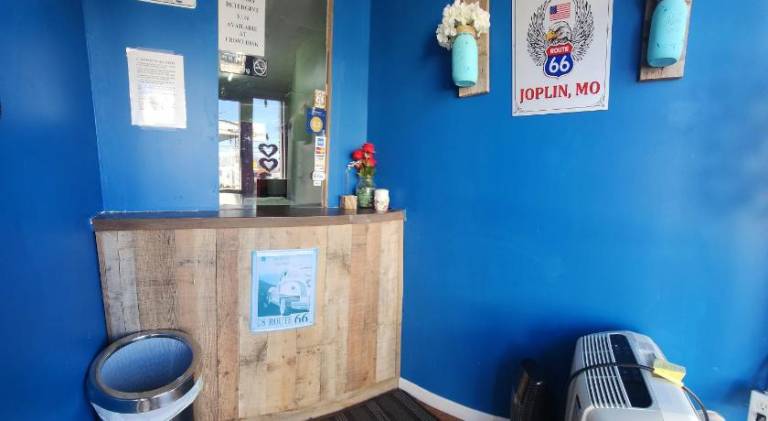 Plaza Motel — photo 2