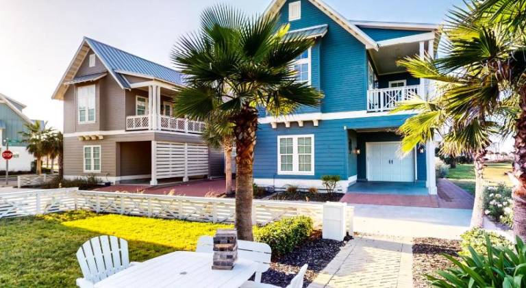 Big vacation home with pool | Close to the beach | Pets are welcome — photo 5