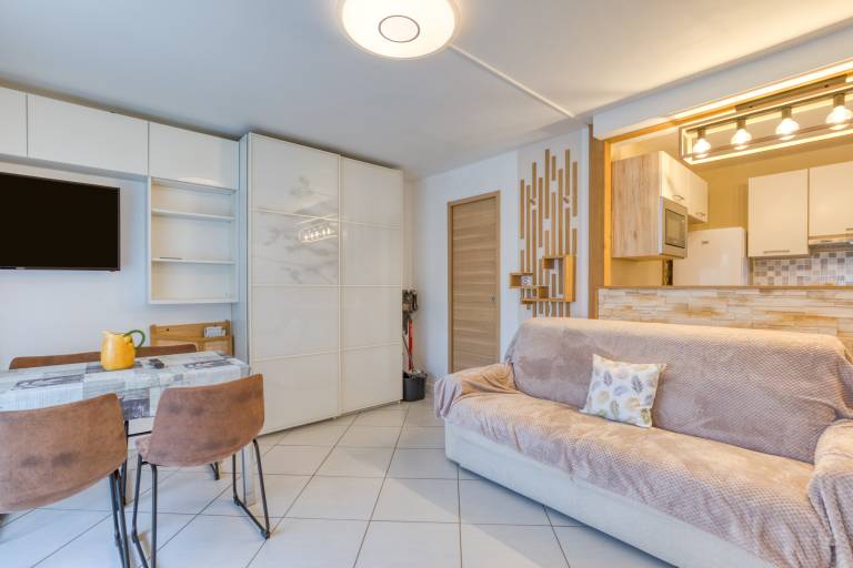 Children-friendly wonderful apartment with grill & patio | Garden view | Beach nearby | Pets allowed — photo 4