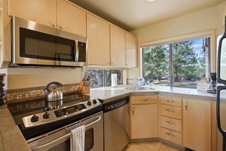 Children-friendly condo with private pool | Pet-friendly — photo 4
