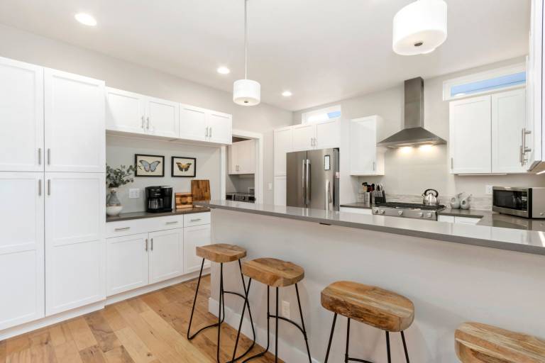 427 Osiander Street — photo 2
