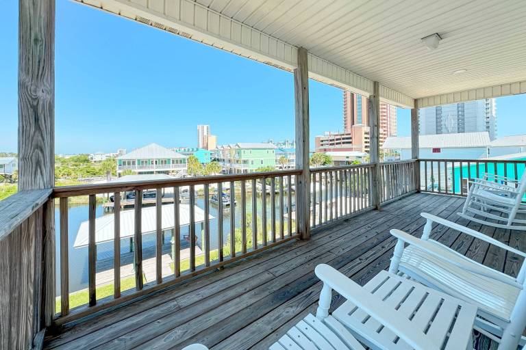 Family-oriented beautiful vacation home with barbeque | Water view | Beach nearby | Pets allowed — photo 2