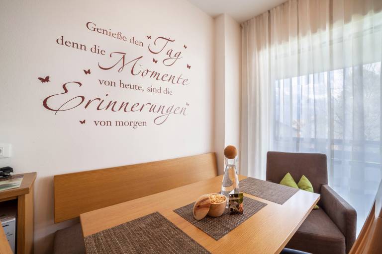 Apartment "Schnitzer - Löwenzahn" with Mountain View, Wi-Fi, Balcony & Garden — photo 4