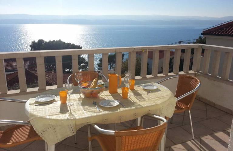 Apartment with grill | Sea view | Beach nearby | Dogs allowed in Omis