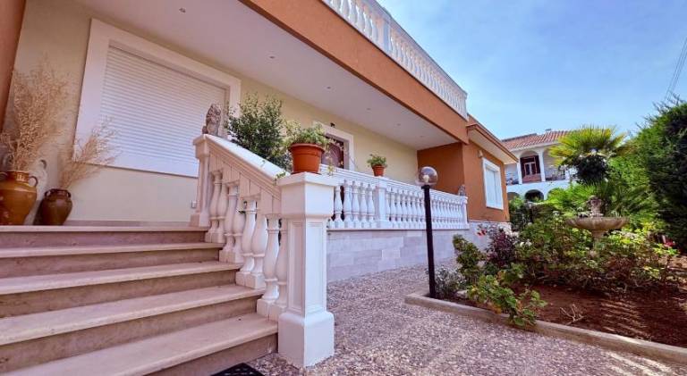 Nice house | Pets are welcome in Andria
