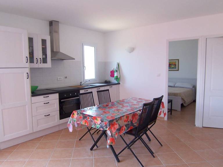 Apartment with 2 rooms for 6 persons — photo 4