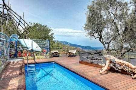Villa with jacuzzi, barbeque & garden in Massa Lubrense